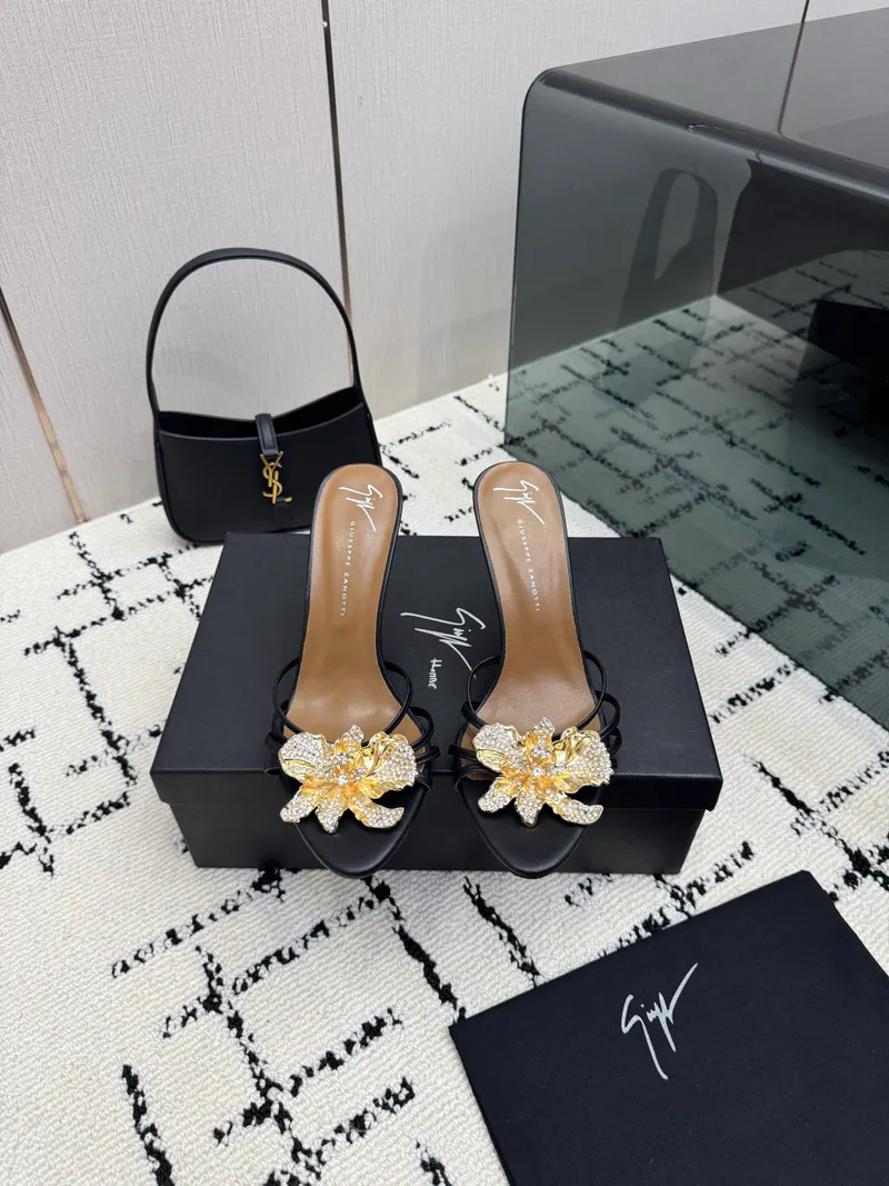 SKU78943